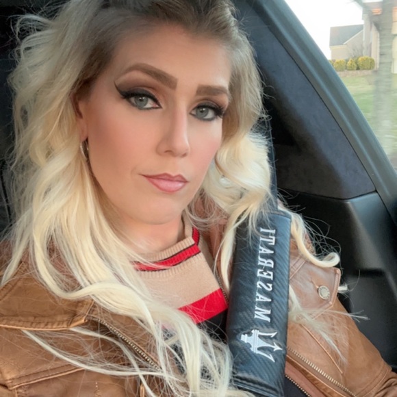 Meet your Posher, Leslie!!! Filter your search in my closet to find what ya need - Picture 9 of 16